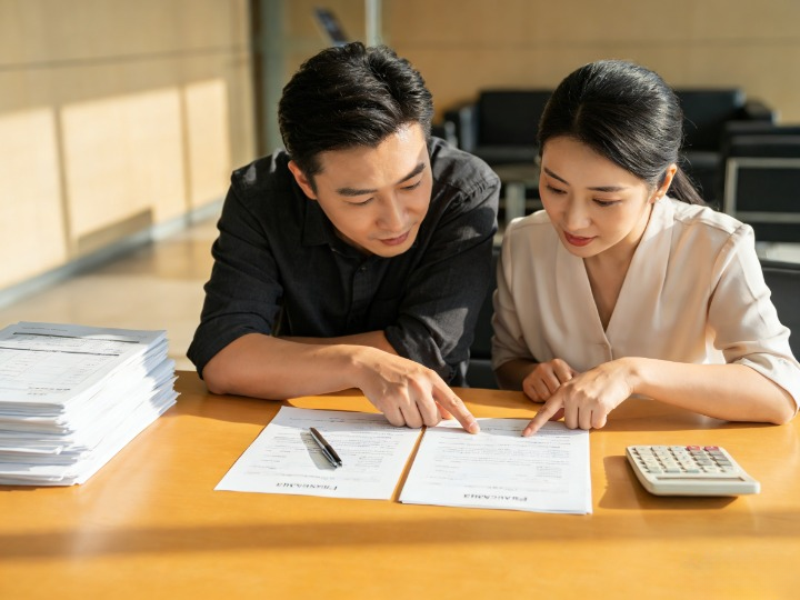 购车成本高企：2026年美国新车均价突破5万美元，消费者如何应对