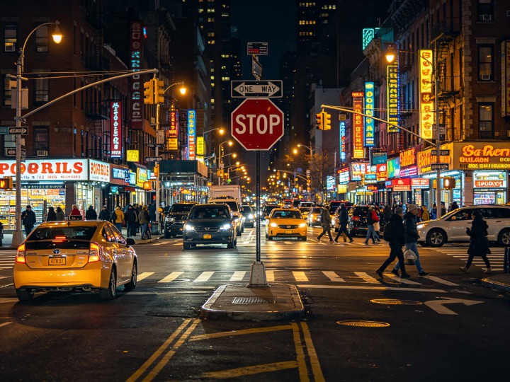 Stop Sign+四向停车，到底谁先走？华人驾驶经验分享
